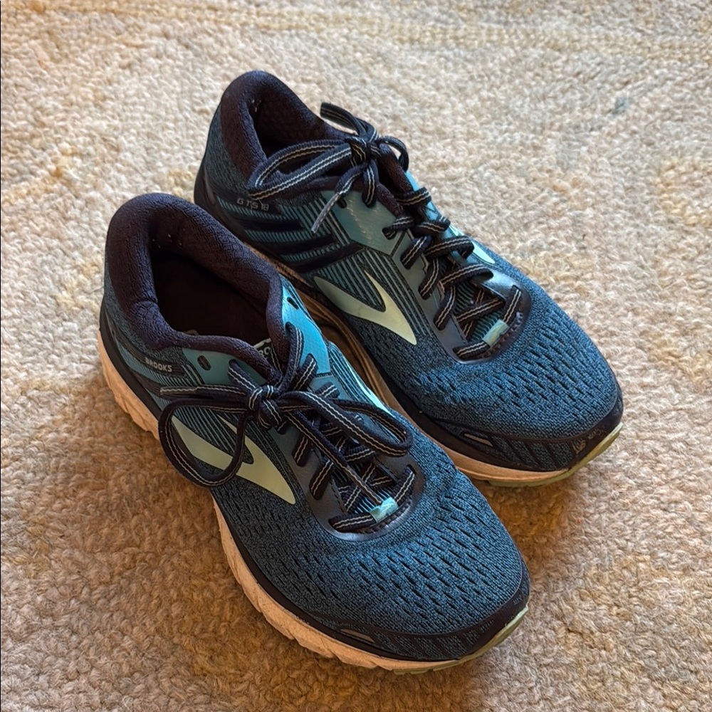 Brooks Women's Running Shoes - Teal and Black
